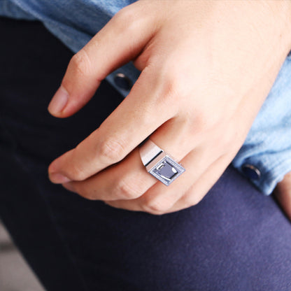 Self-Defense Ring With Blade